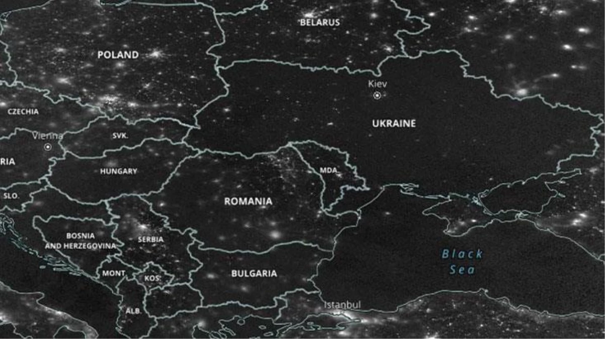 Rusya\'nın füze saldırıları sonrasında Ukrayna karanlığa gömüldü