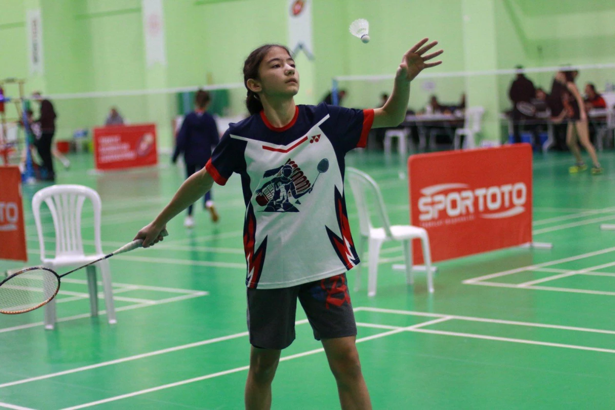17 Yaş Altı Türkiye Badminton Şampiyonası Ankara\'da başladı