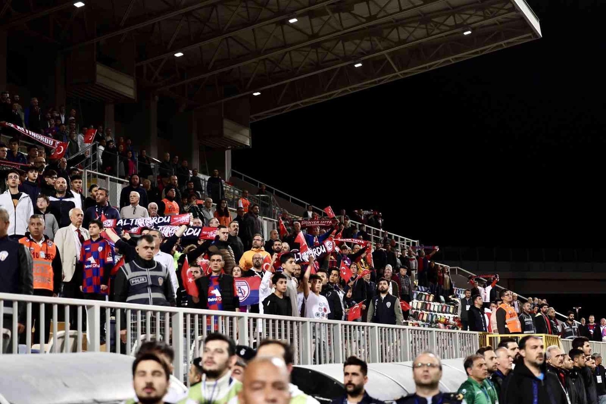 Altınordu\'nun konuğu Manisa FK