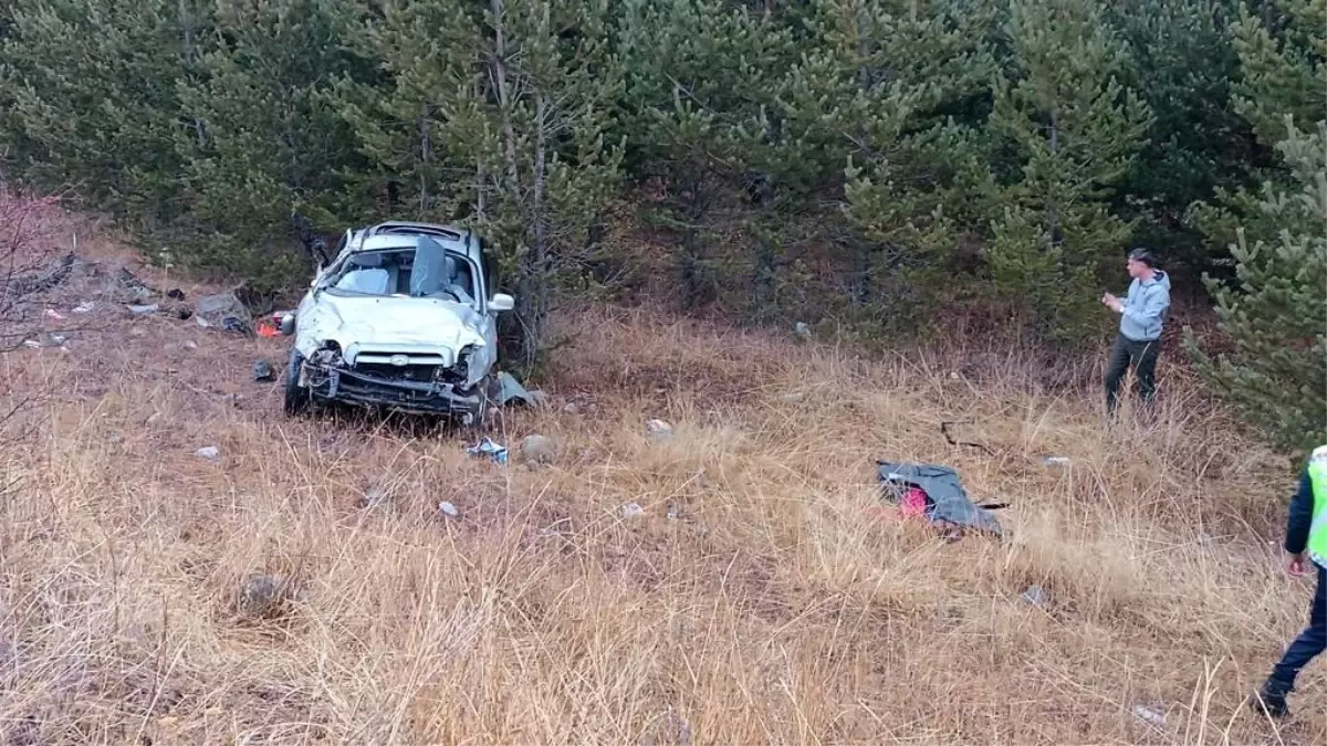 Ardahan\'da otomobil şarampole devrildi: 1 ölü