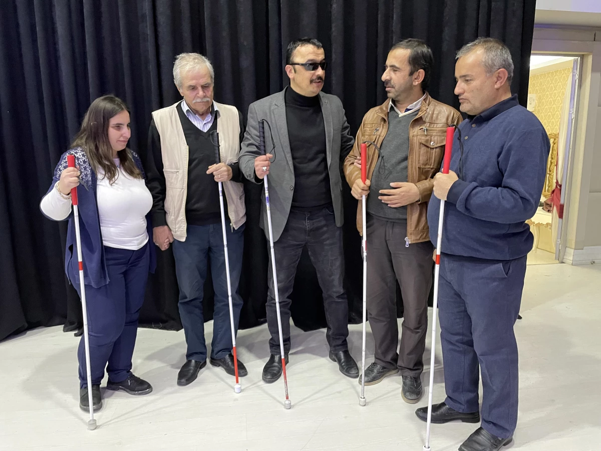 Görme engelliler ikinci oyunlarıyla tiyatroseverlerin karşısına çıkmaya hazırlanıyor