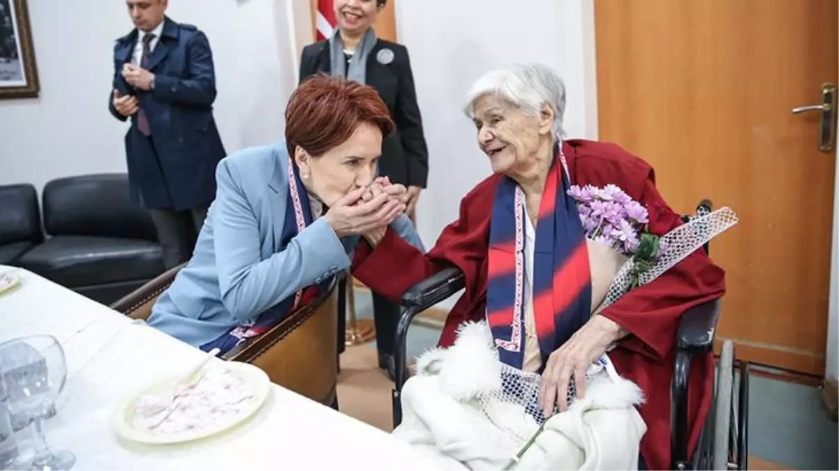 Ortaokul öğretmeninin kendisi hakkında "İstikbalin reis-i cumhuru" dediğini duyan Akşener\'den müdahale: Hocam buraya girmesek