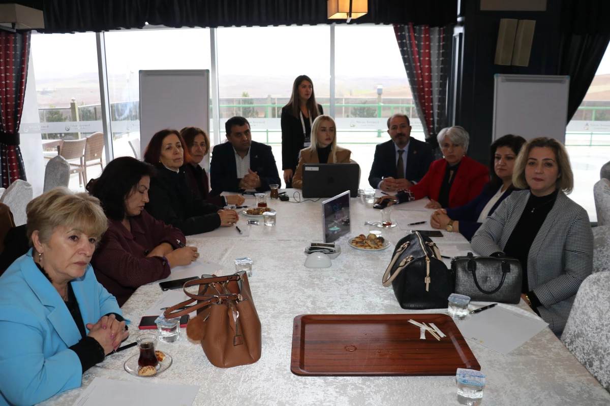 İYİ Parti Sivas\'ta kadın çalıştayı düzenledi
