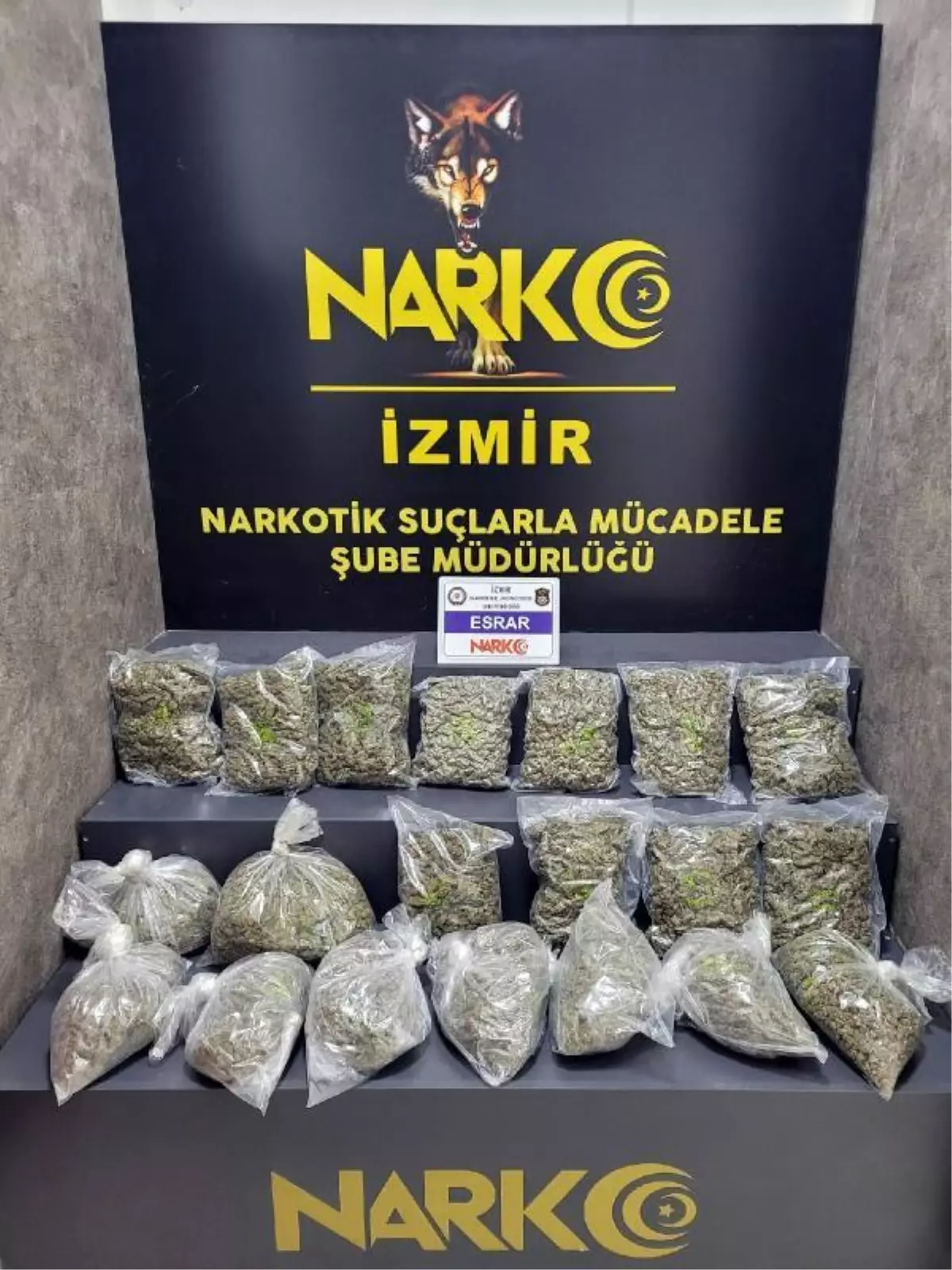 Kamyonda 16 kilo 325 gram skunk ele geçirildi