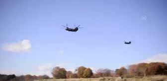 Japon ve İngiliz askerleri Japonya'da düzenlenen ikili saha eğitimi tatbikatına katıldı