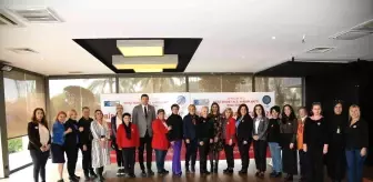 Kadıköy Belediyesi ile Türkiye Kadın Dernekleri Federasyonu arasında 'Ev İçi Şiddet Acil Yardım Hattı' protokol imzası atıldı