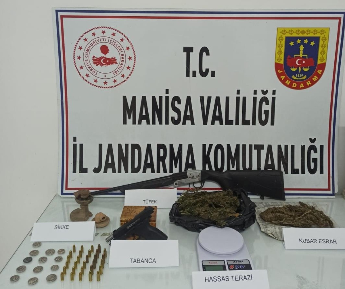 Manisa\'da uyuşturucu operasyonunda 2 kişi yakalandı