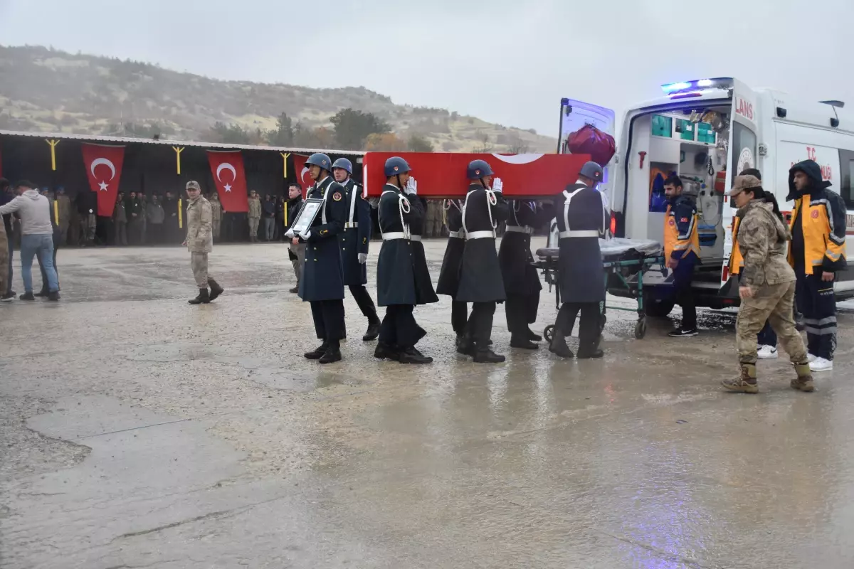 Şırnak\'ta güvenlik korucusu yıldırım isabet etmesi sonucu şehit düştü