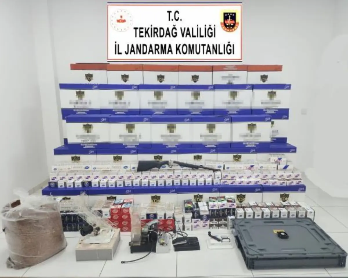 Tekirdağ\'da kaçak 1 milyon 110 bin makarona 3 gözaltı