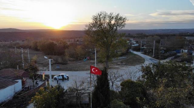 Türkiye'nin dört bir yanından bu köye akın ediyorlar, boş ev kalmadı Türkiye'nin dört bir yanından bu köye akın ediyorlar, boş ev kalmadı
