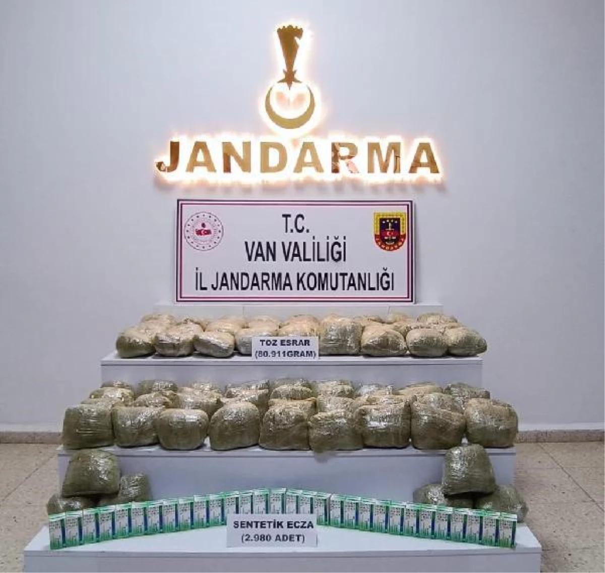 Van\'da, arazide 80 kilo 911 gram toz esrar ele geçirildi