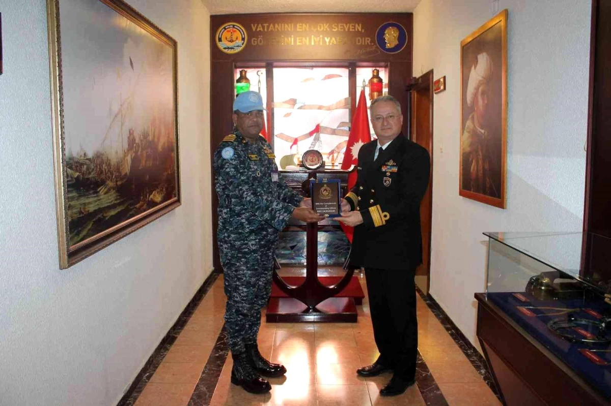 Bangladeş Komutanı Albay Islam, Akdeniz Bölge Komutanı Tuğamiral Gedik\'i ziyaret etti