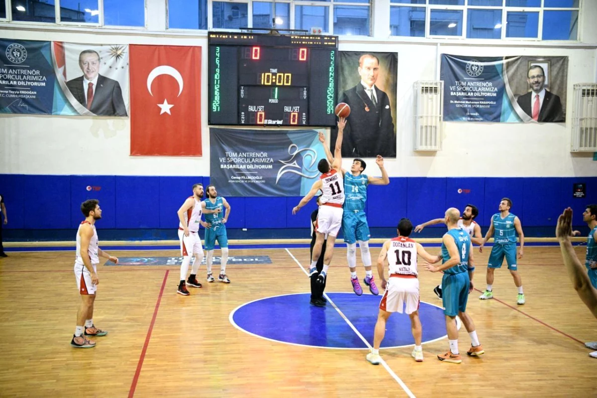 Çayırova Belediyesi, Nazilli Belediyesi\'ni 86-73 mağlup etti