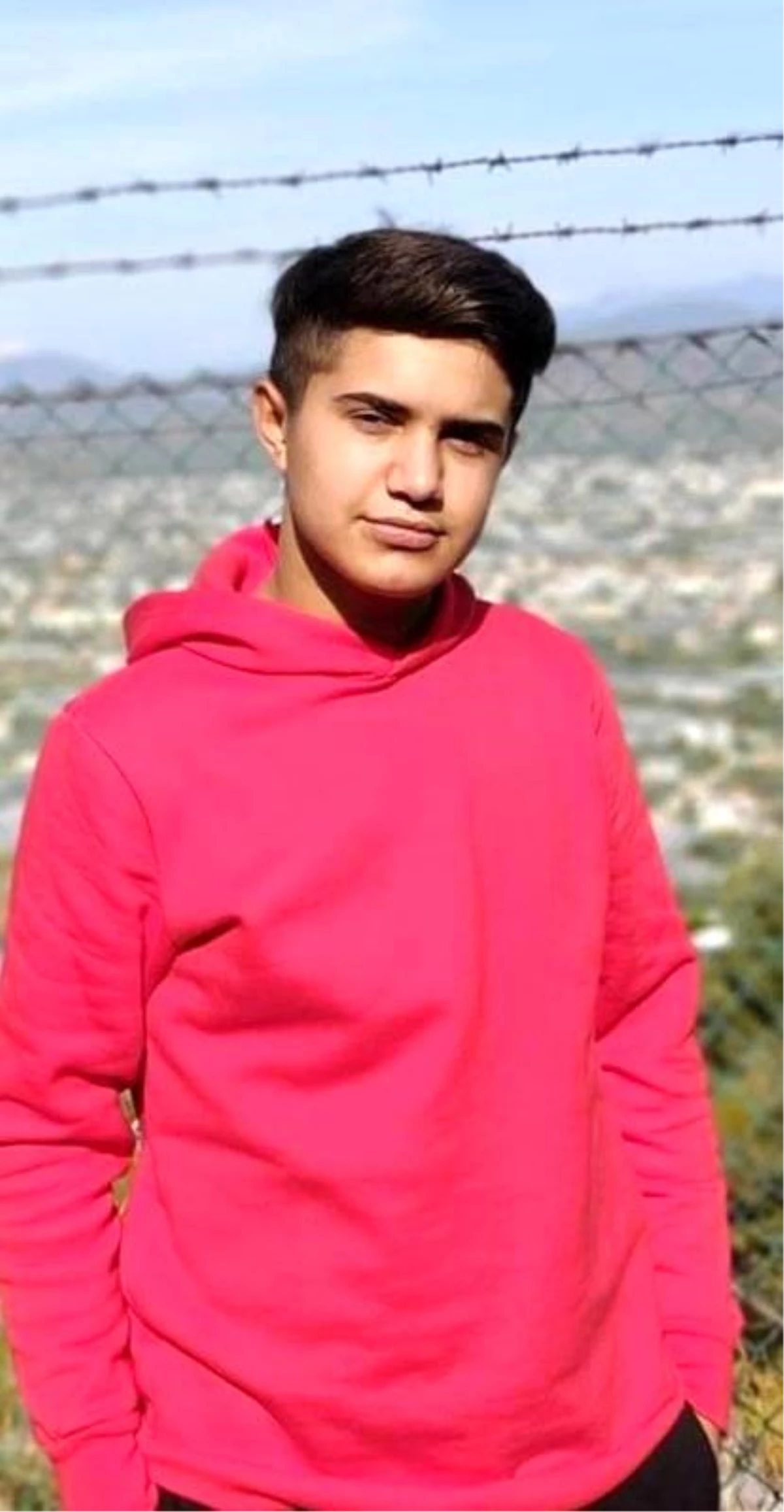 Fatih\'te 16 yaşındaki genç silahlı saldırıda hayatını kaybetti