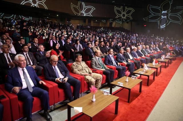 Haberler.com'a 'Muş Altın Lale Ödülleri'nde 'Yılın En İyi Haber Sitesi' ödülü Haberler.com'a 'Muş Altın Lale Ödülleri'nde 'Yılın En İyi Haber Sitesi' ödülü