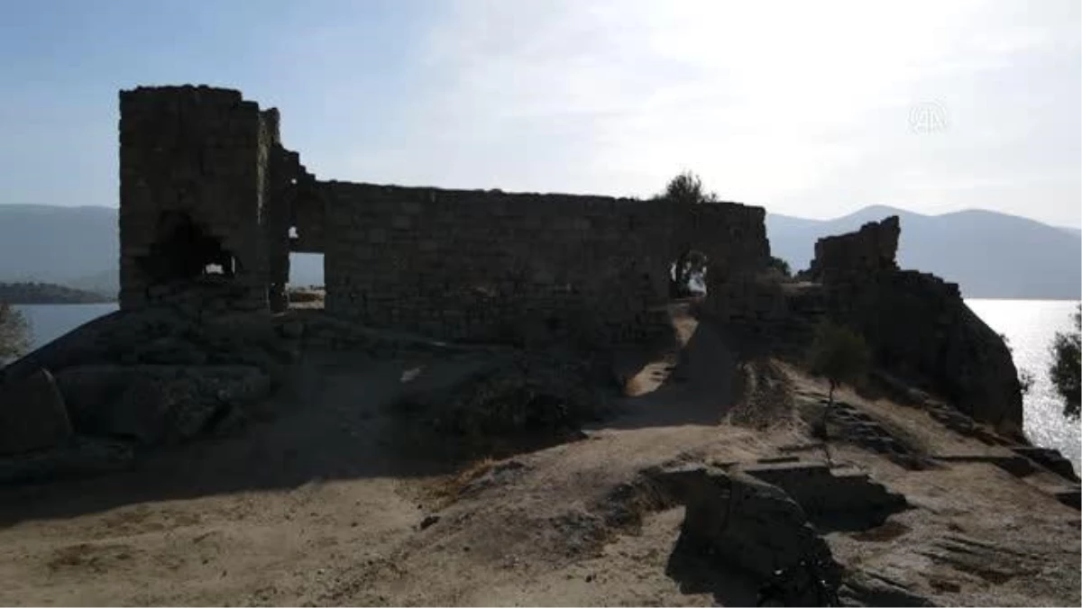 Herakleia Antik Kenti\'ndeki kazılarda Menteşe Beyliği dönemi yapıları ortaya çıkarıldı