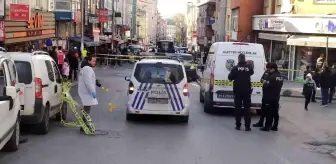 Küçükçekmece'de kız kaçırma kavgası kamerada: 3 yaralı