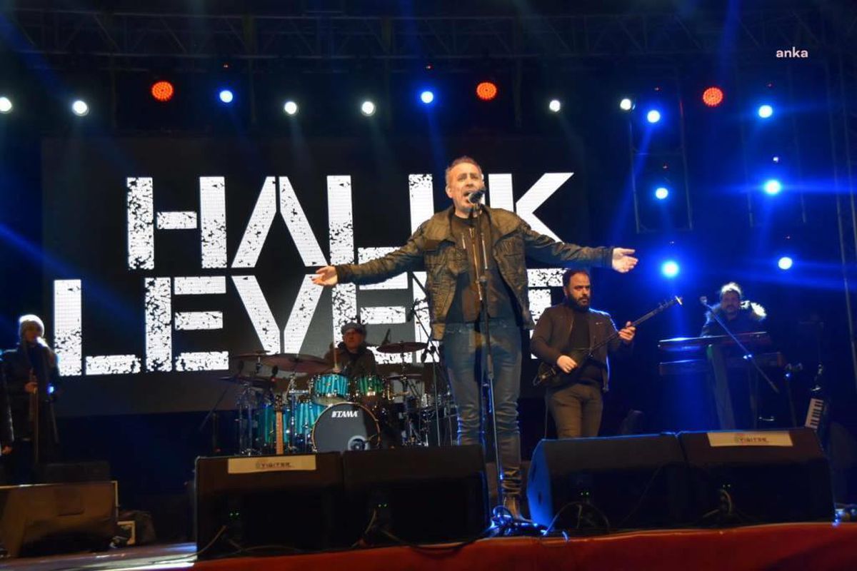 Tekirdağ\'da Haluk Levent Rüzgarı Esti