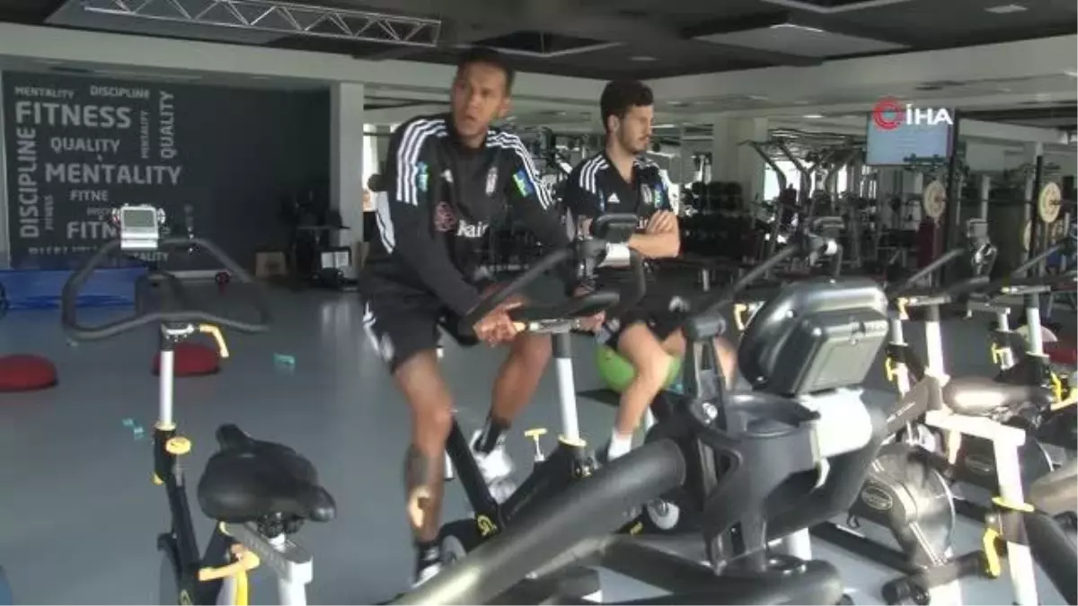 Beşiktaş salonda çalıştı