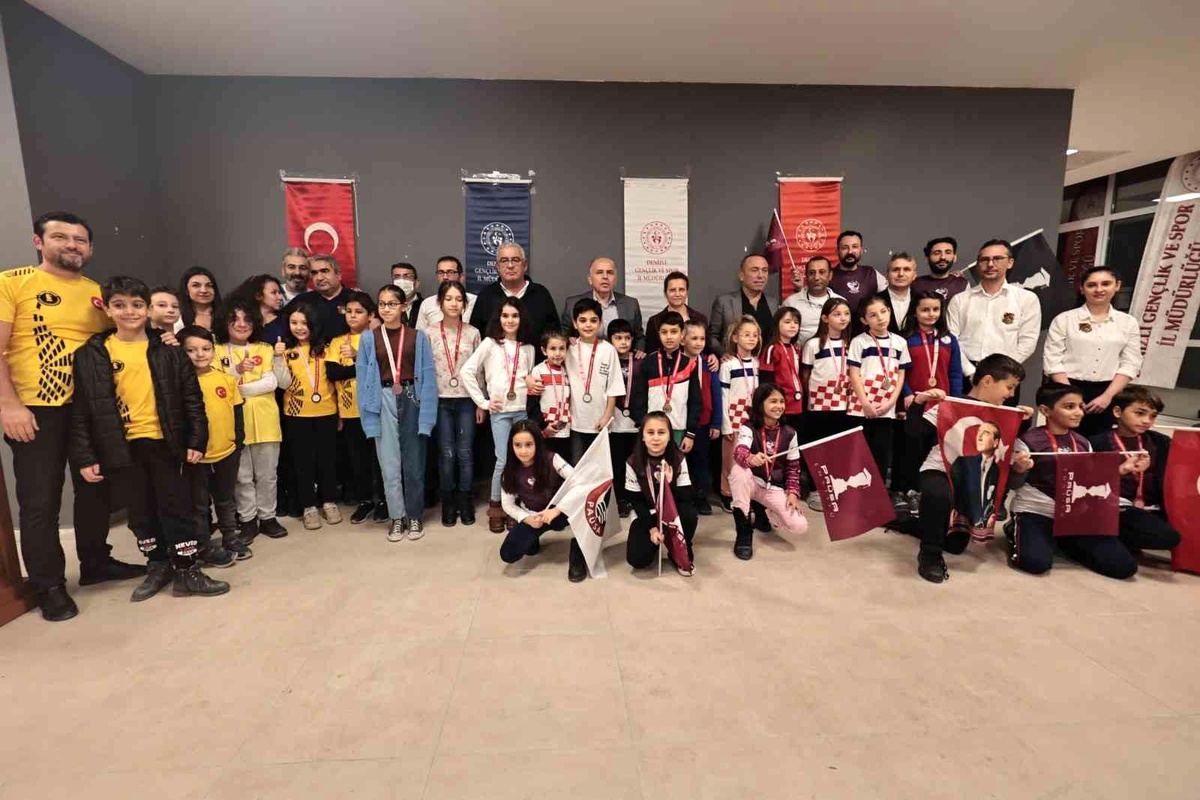 Denizli\'de 205 sporcu il birincisi olmak için hamle yaptı