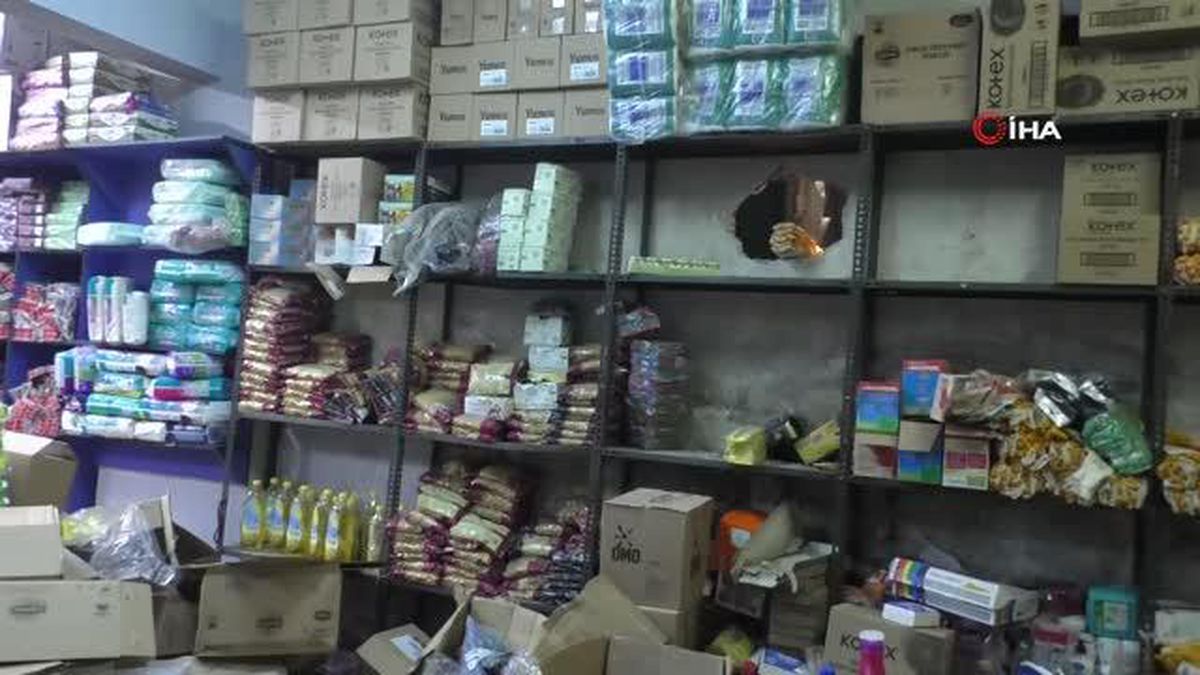 Duvarı delip hırsızlık yaptılar, delil bırakmamak için güvenlik kamerasını da çaldılar