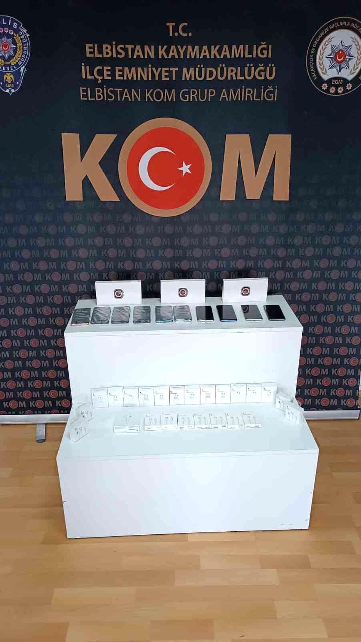 Elbistan\'da kaçak telefonlar ele geçirildi