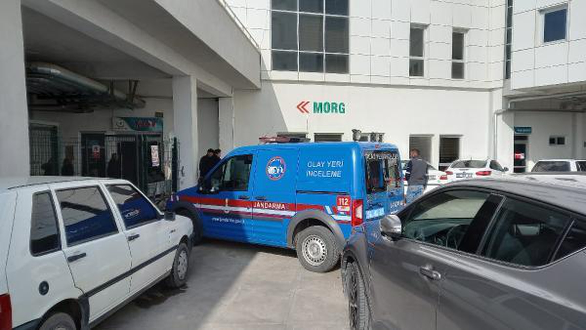 Fabrikada pres makinesine sıkışan işçi öldü