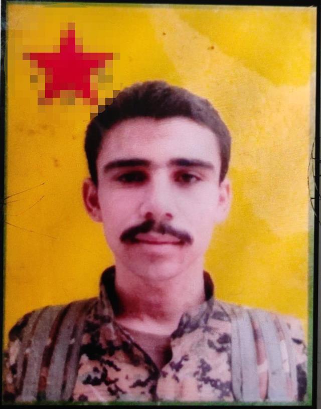 Taksim bombacısına yardım eden firari Bilal Hassan'ın YPG sembolü önünde fotoğrafı ortaya çıktı