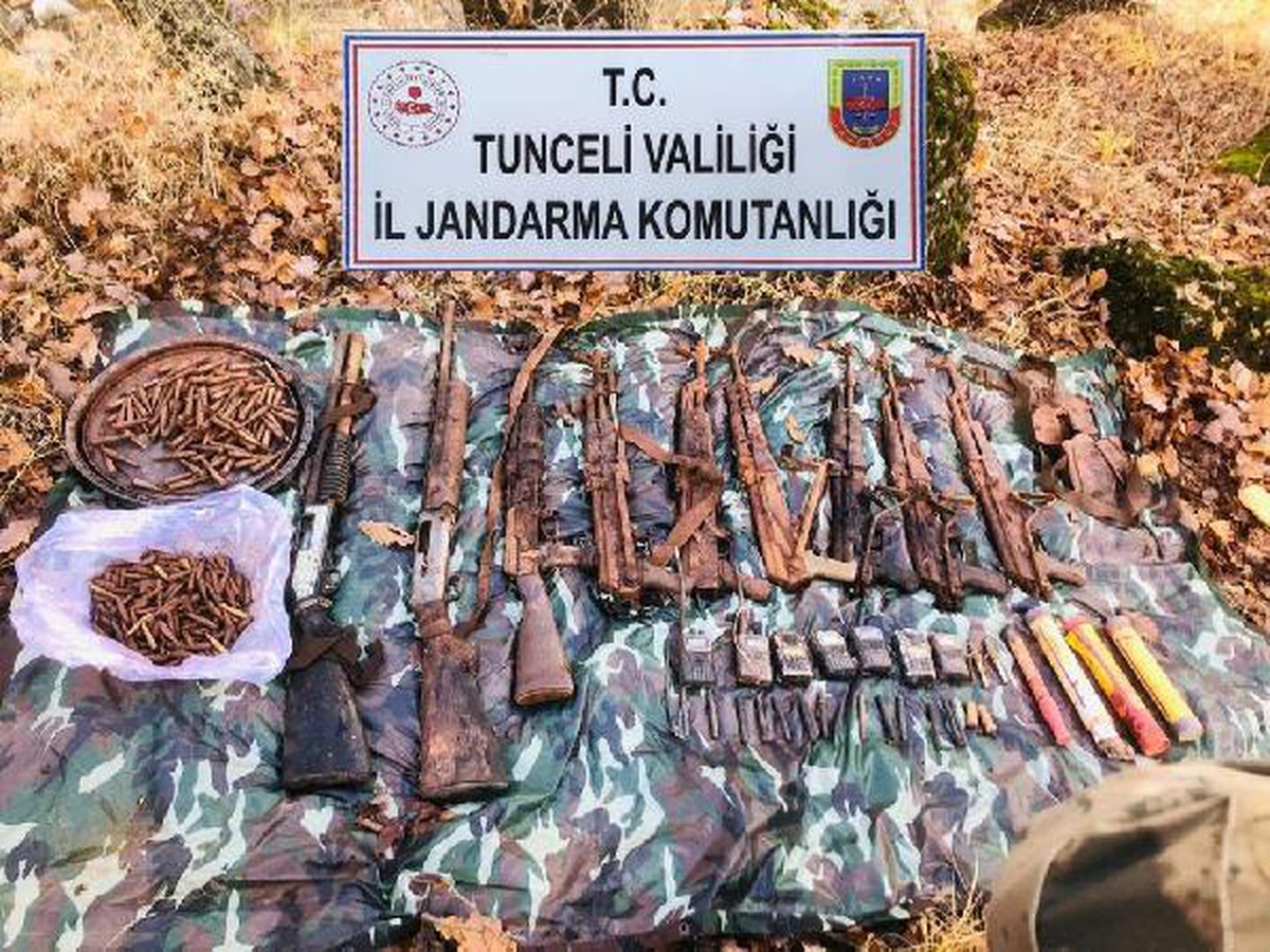 Tunceli\'de, teröristlerin kullandığı sığınakta silah ve mühimmat ele geçirildi
