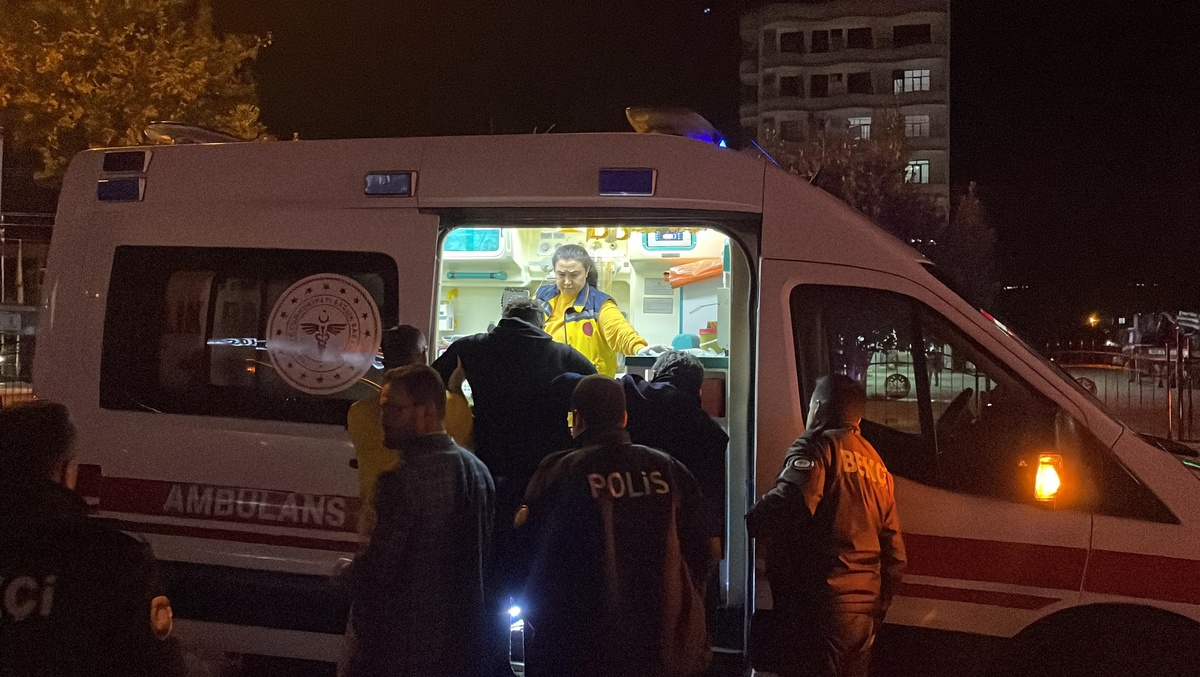 Silahlı saldırı güvenlik kamerasına yansıdı