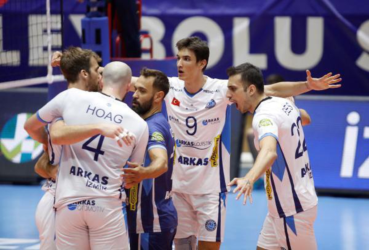 Arkas Spor\'un Avrupa\'da konuğu Modena