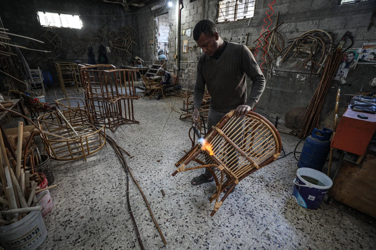Filistinli bambu ustası, atalarından miras kalan zanaatı ayakta tutmaya çalışıyor