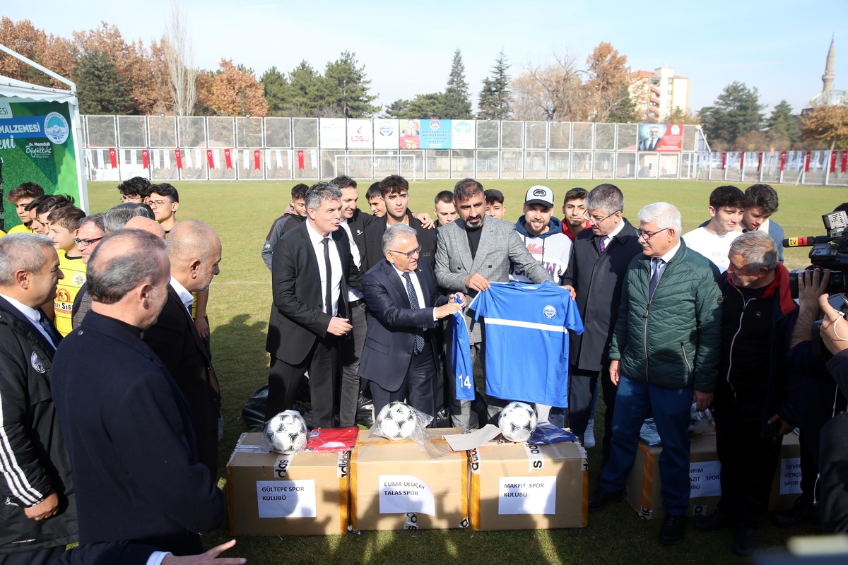 Amatör spor kulüplerine malzeme desteği