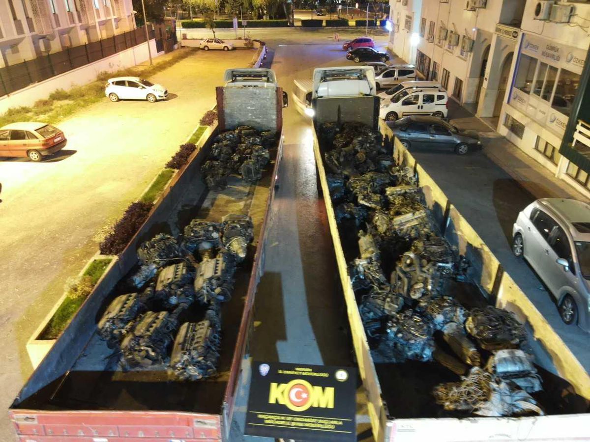 Hurda kaydıyla yurda getirilen 53 çalışır araç motoru ele geçirildi