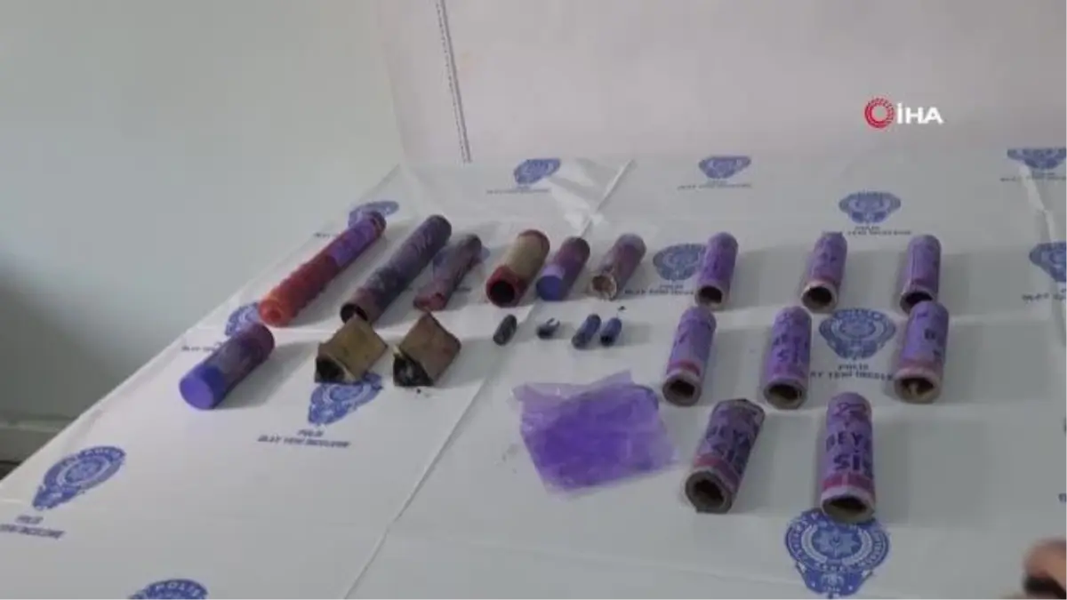 Olaylı Göztepe-Altay maçında ele geçirilen fişek ve maytaplar sergilendi