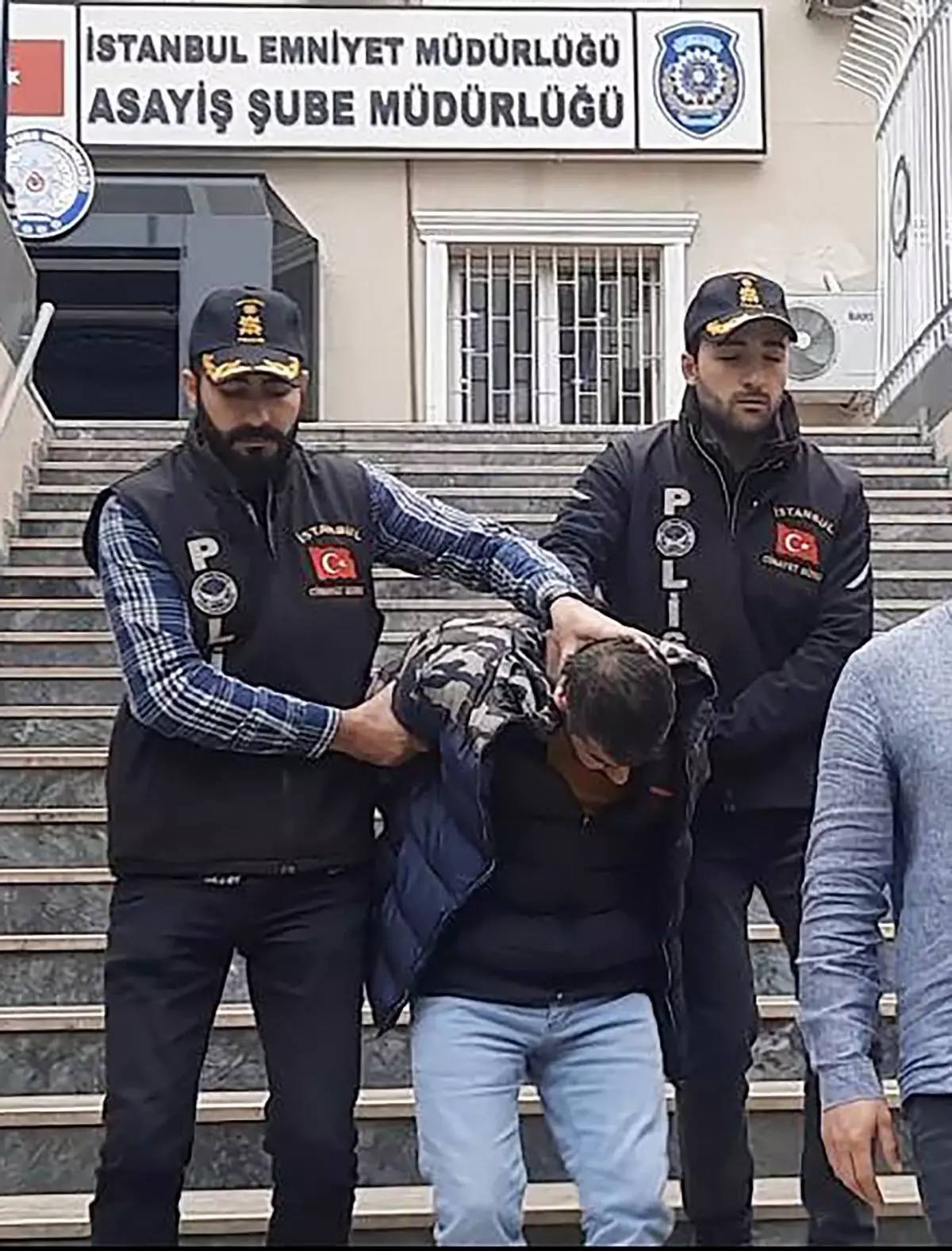 Şişli\'de 3 kişinin öldürülmesine ilişkin şüpheli Sakarya\'da yakalandı