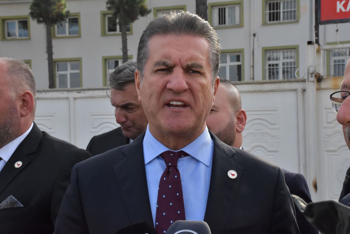 TDP Genel Başkanı Sarıgül esnafı ziyaret etti