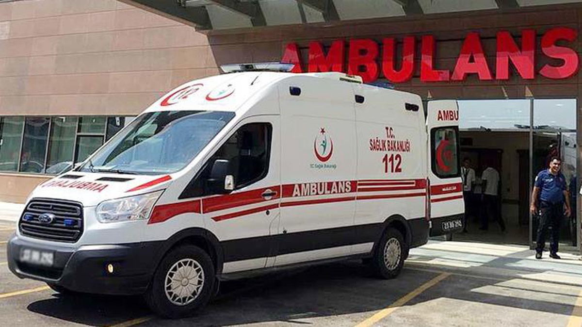 Trabzon\'da geri manevra yapan aracın altında kalan 2 yaşındaki bebek hayatını kaybetti