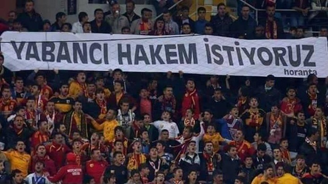Türk futbolunun yapısını kökünden değiştirecek yabancı hakem kararı! Göreve başlayacakları tarih netleşti Türk futbolunun yapısını kökünden değiştirecek yabancı hakem kararı! Göreve başlayacakları tarih netleşti