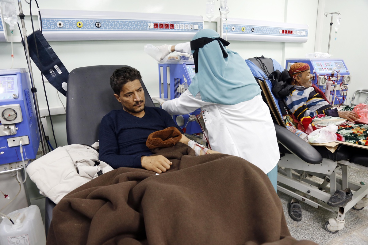 Yemen\'de Binlerce Böbrek Hastası, Malzeme Eksikliği Nedeniyle Ölüm Riskiyle Karşı Karşıya