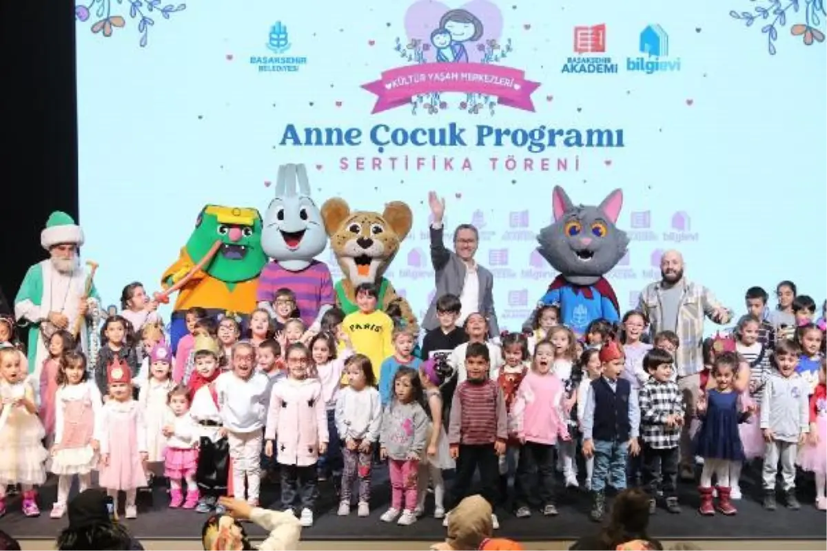 Başakşehir Anne Çocuk Merkezi\'nde sertifika töreni gerçekleştirildi