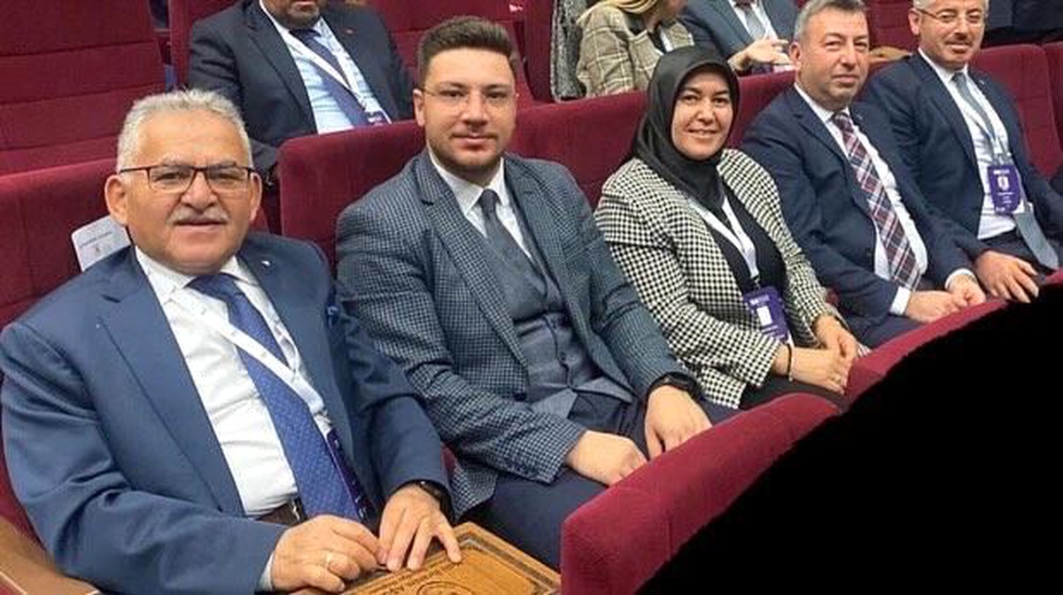 Memduh Büyükkılıç, AK Parti Genişletilmiş İl Başkanları Toplantısı\'na katıldı