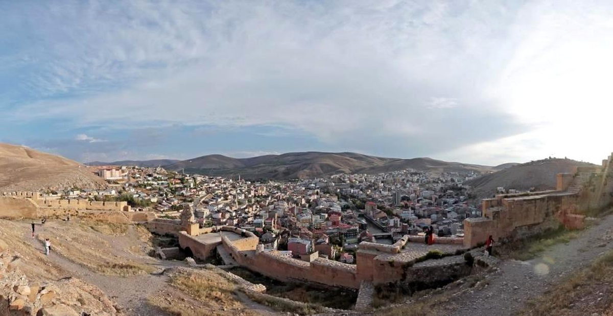 Bayburt\'ta ekim genel ticaret sistemine göre ihracat 4 bin dolar, ithalat 3 bin dolar olarak gerçekleşti