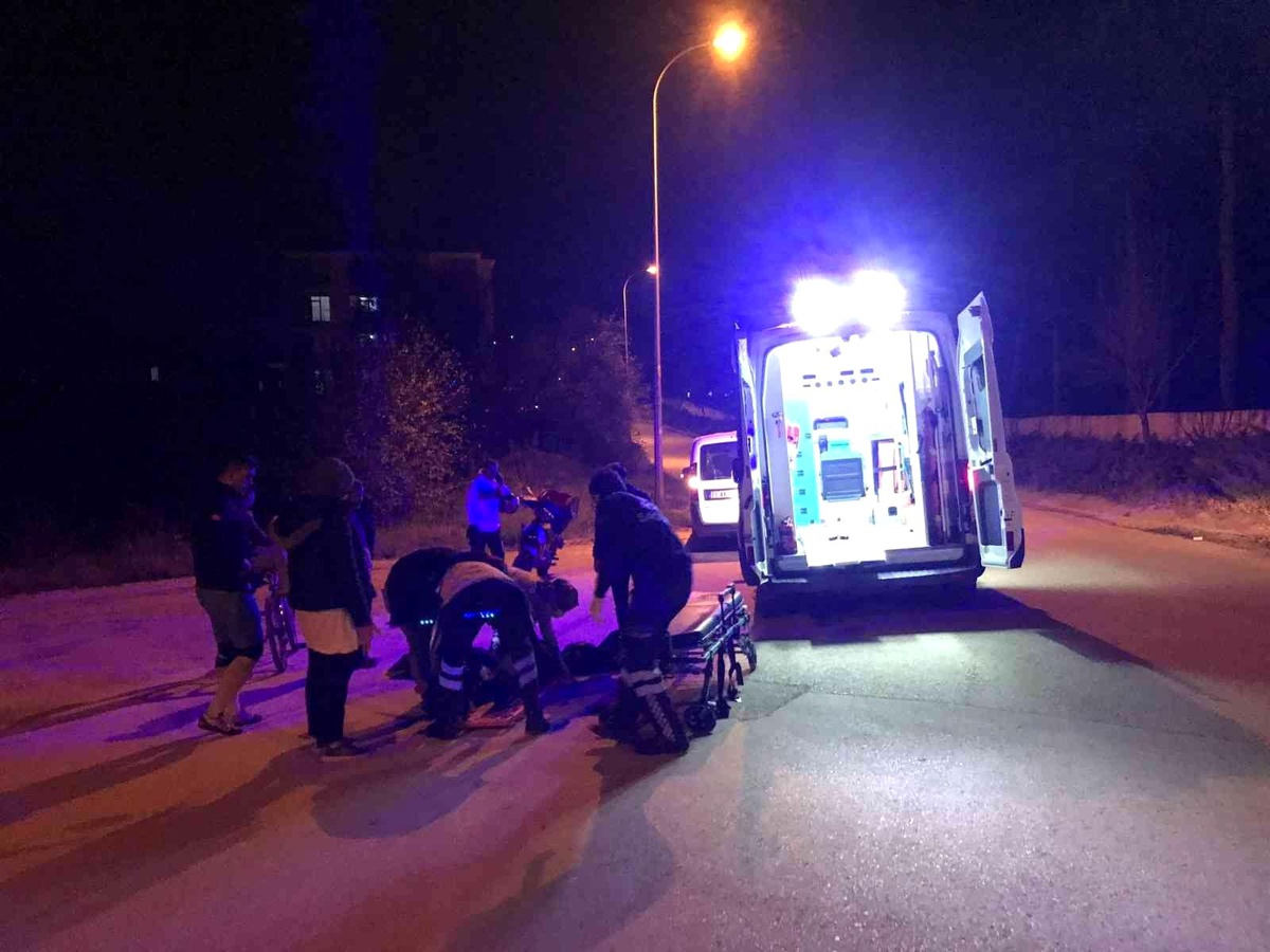 Bilecik\'te otomobil ile motosiklet çarpıştı, 1 kişi yaralandı