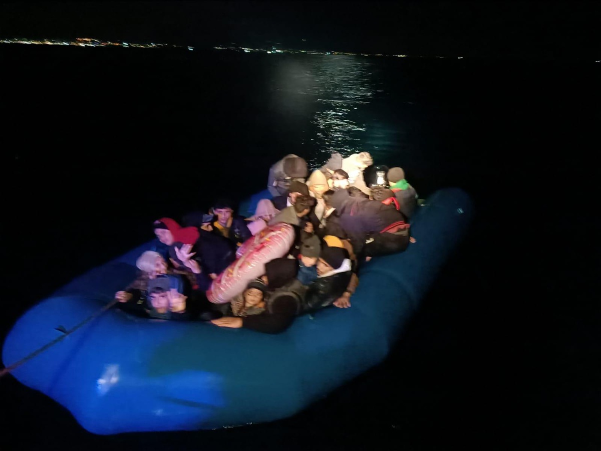Bodrum açıklarında 45 düzensiz göçmen yakalandı