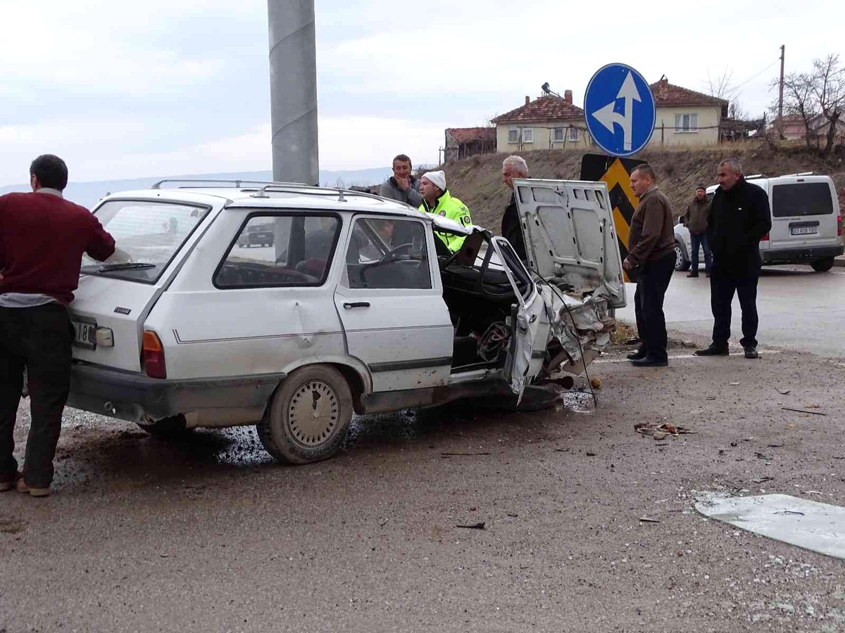 Hisarcık\'ta trafik kazası: 3 yaralı