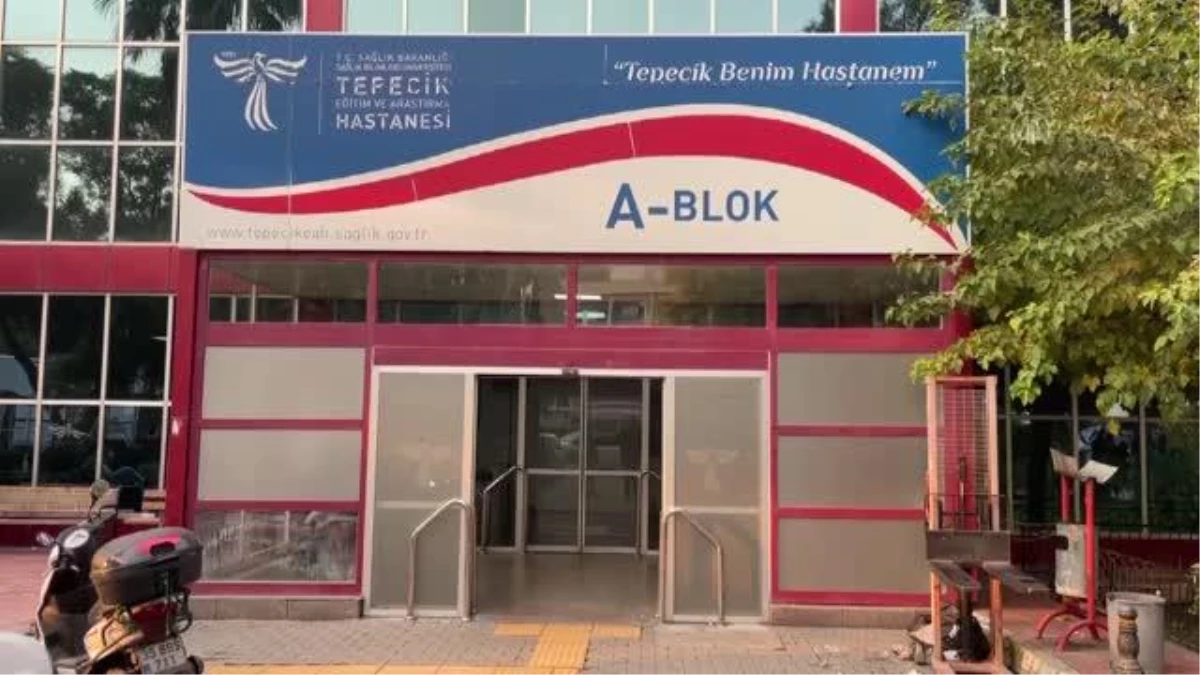 İzmir\'de bir doktor hasta yakınının saldırısı sonucu yaralandı