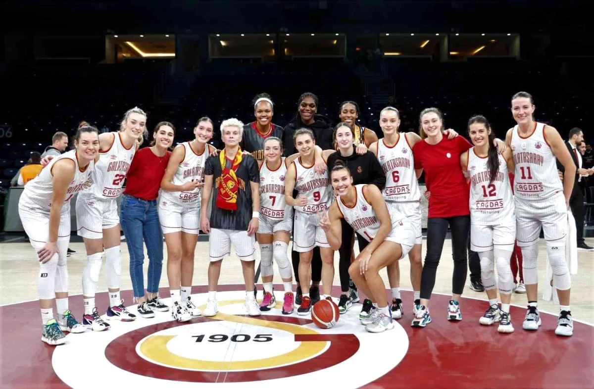 Kadınlar basketbolda derbi heyecanı: Fenerbahçe Galatasaray