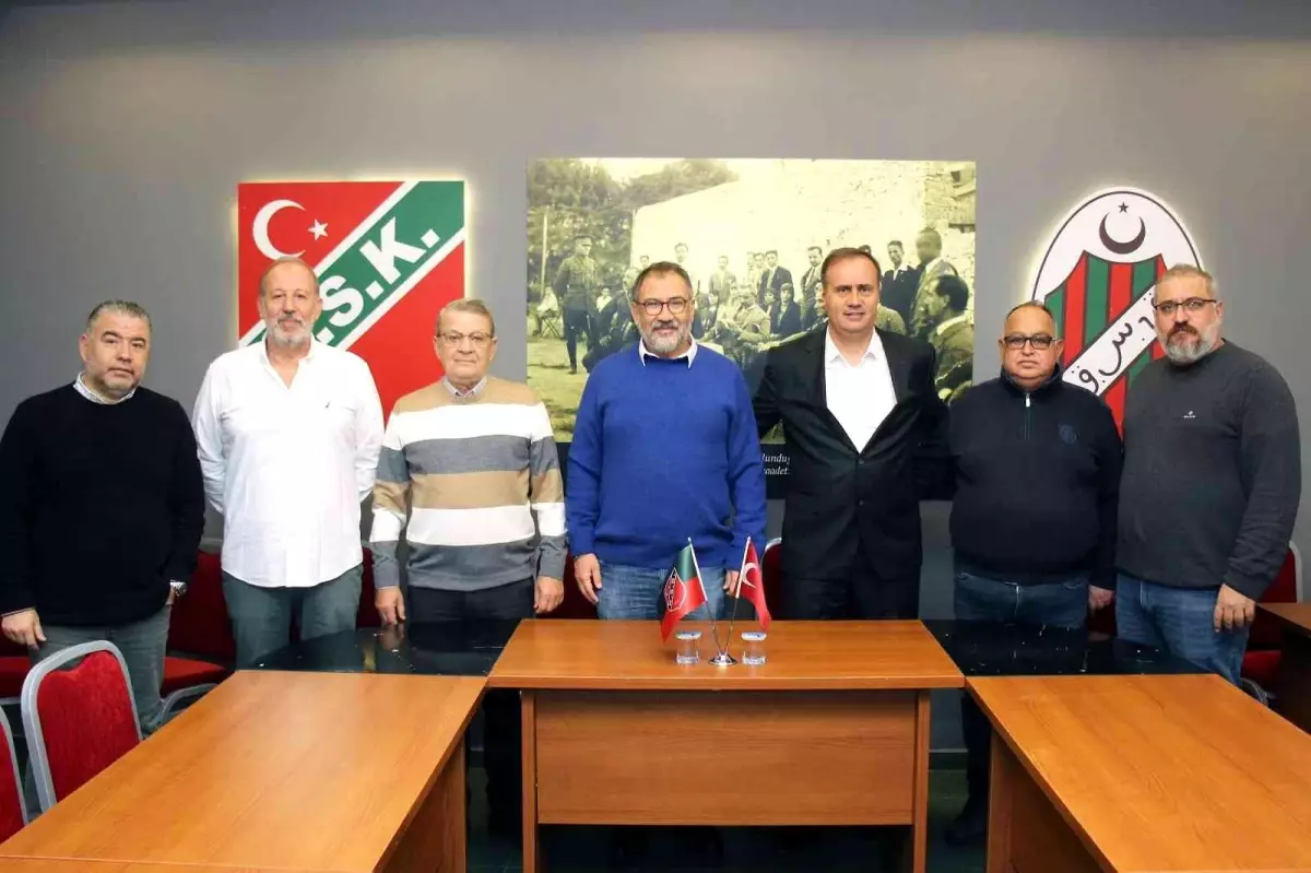 Karşıyaka, Selahaddin Dinçel\'i duyurdu