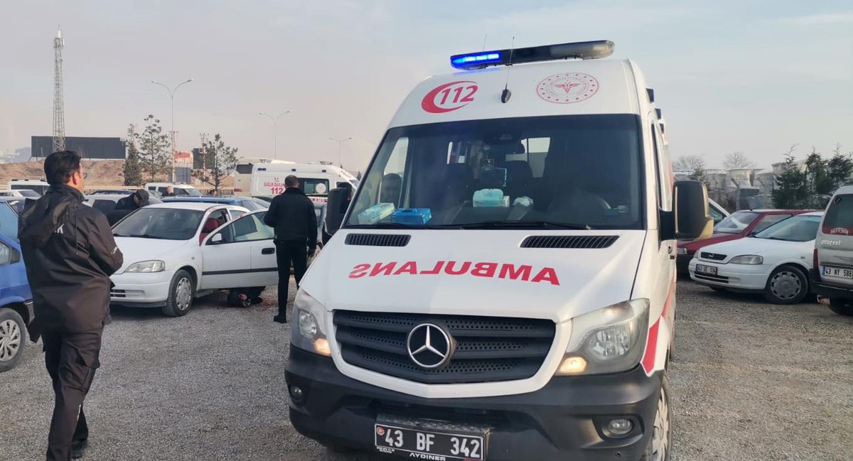 Kütahya\'da eşini rahatsız ettiği iddiasıyla bir kişiyi yaralayan şüpheli yakalandı
